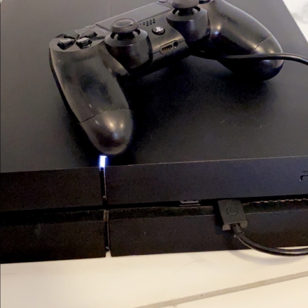 PS4 ( read desc ) - Picture 5 of 5
